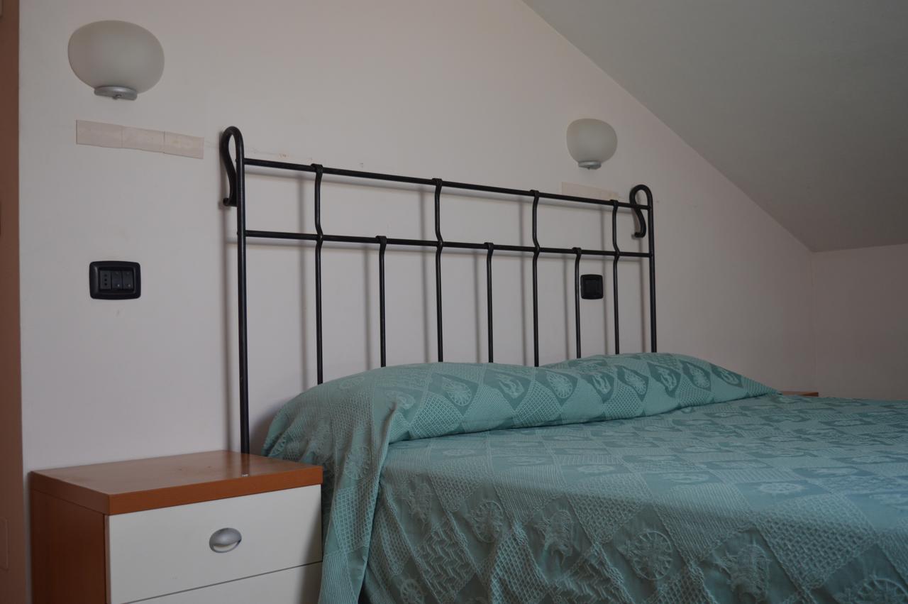Residenza Villa Margherita Rimini Bagian luar foto