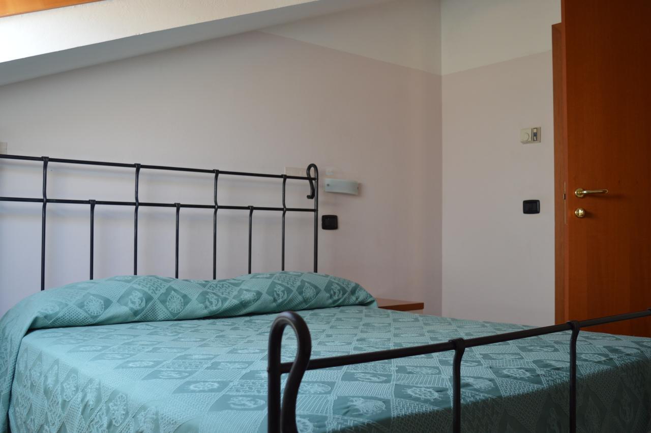 Residenza Villa Margherita Rimini Bagian luar foto