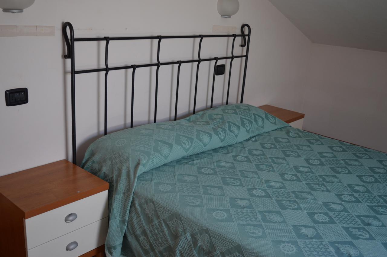 Residenza Villa Margherita Rimini Bagian luar foto