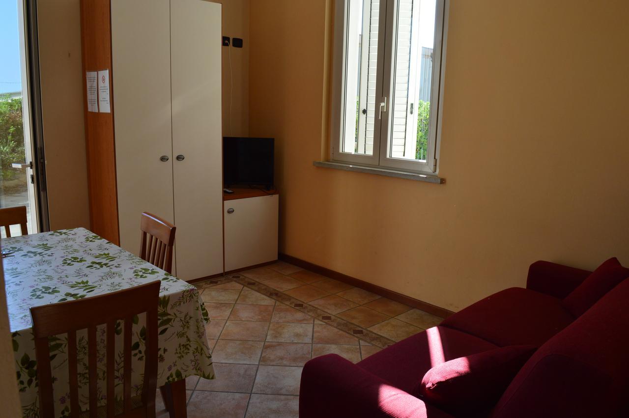 Residenza Villa Margherita Rimini Bagian luar foto